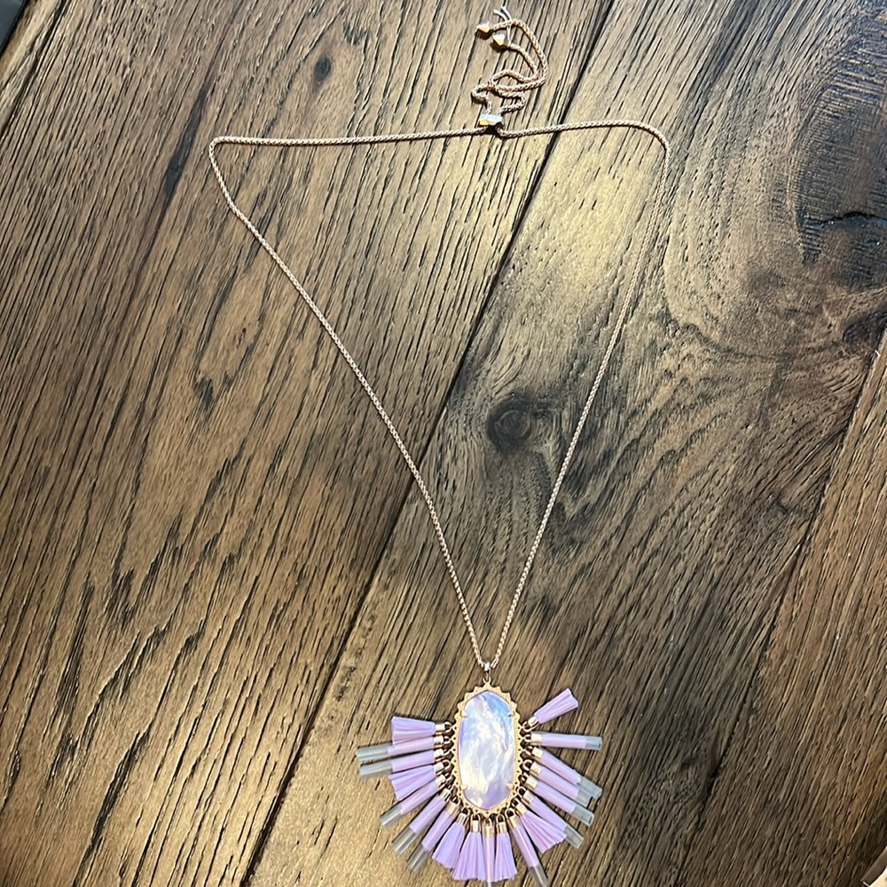 Kendra Scott Betsy Necklace Rose Gold Lilac Mother-of-Pearl NWT- neverworn - Picture 10 of 11